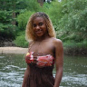 Meet your Posher, Kenia